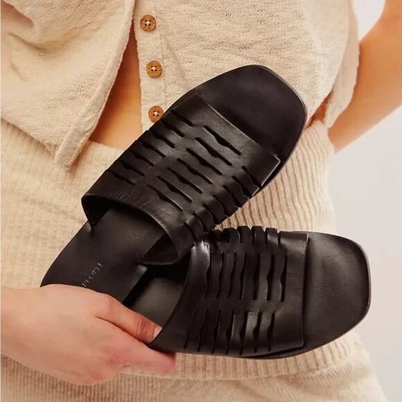 Free People new in box Slice of‎ the Sun Sandals Black Leather Sz:8 **COMFORT** - Picture 3 of 5